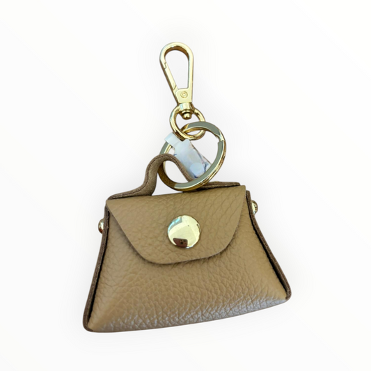 Přívěsek mini kabelka béžový